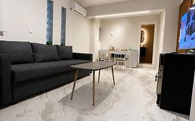 Dios Apartment By Agora Flats